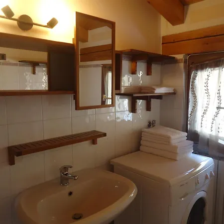 Casa Carla, Bis 4 Personen, Garten, Balkon Mit Blick Auf Den Und Berge Apartment Crone