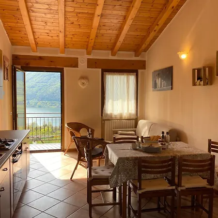 Casa Carla, Bis 4 Personen, Garten, Balkon Mit Blick Auf Den Und Berge Apartamento