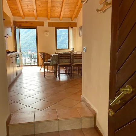 Apartment Casa Carla, Bis 4 Personen, Garten, Balkon Mit Blick Auf Den Und Berge Crone